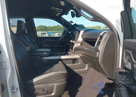 2021 Ram 2500 Laramie 4X4 6'4 Box from USA, damaged, VIN 3C6UR5FL2MG534180